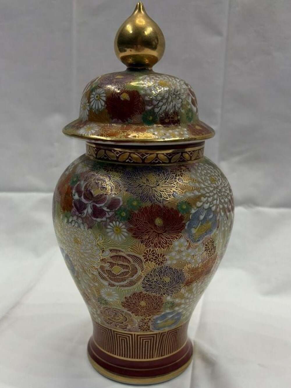 Vintage Japanese Kutani Porcelain Mille Fleur Lidded Ginger Jar